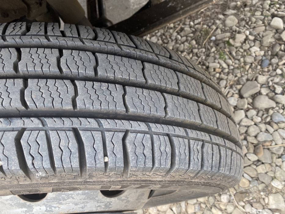 Dezmembrez nissan trade 3.0