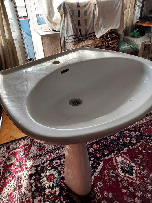 Умывальник, тюльпан