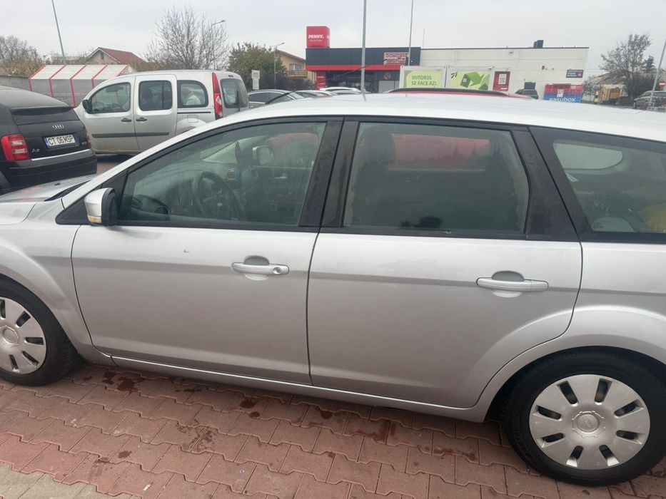 Vand ford focus 1.6 tdci econetic, negociabil