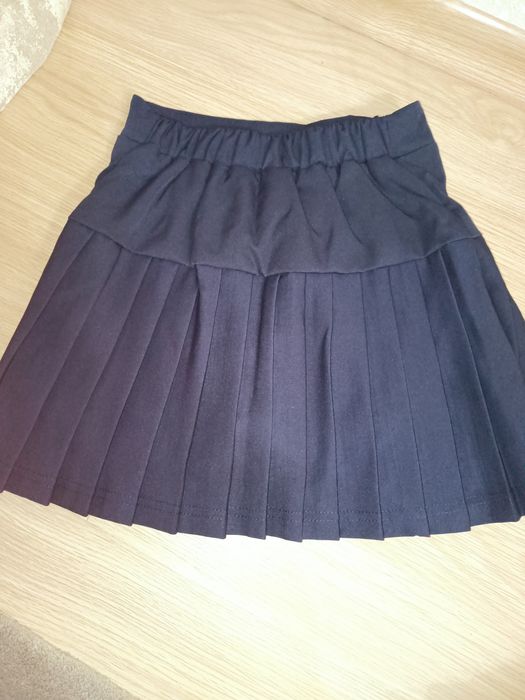 Школьная юбка, новая