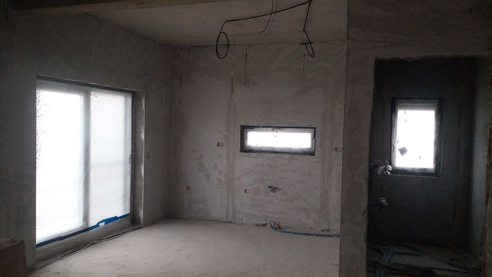 Tencuială var -ciment material+manoperă