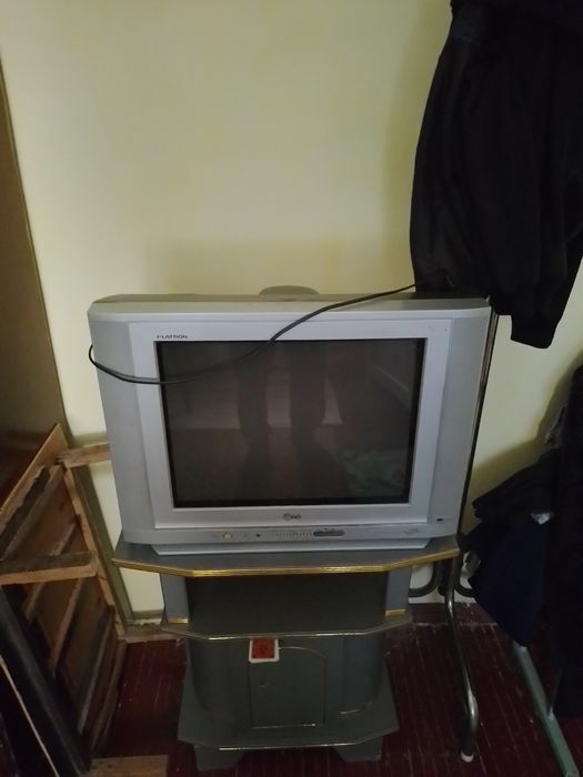 Телевизор lg  150 мин сатилади корсетип тур  пулт бар  келисимли