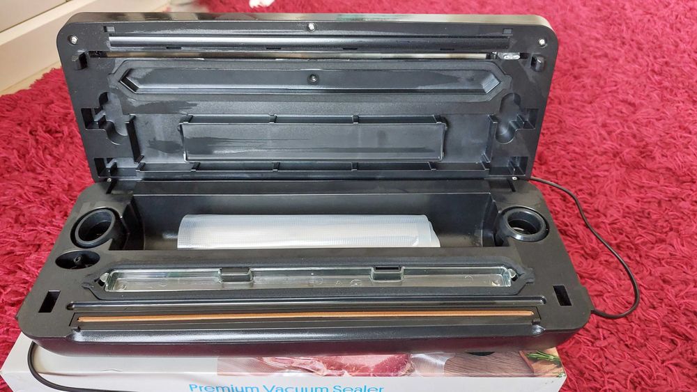 Aparat de vidat SilverCrest „Premium Vacuum Sealer”