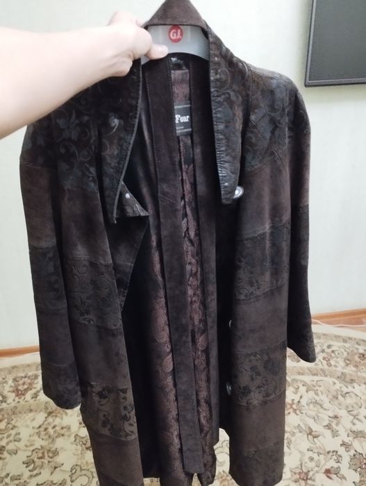 Плащ женский замшевый