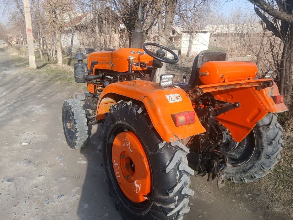 Choʻmgan 284 traktör