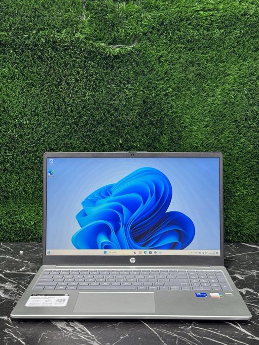 Kuchli  Noutbuk HP 250 G10
