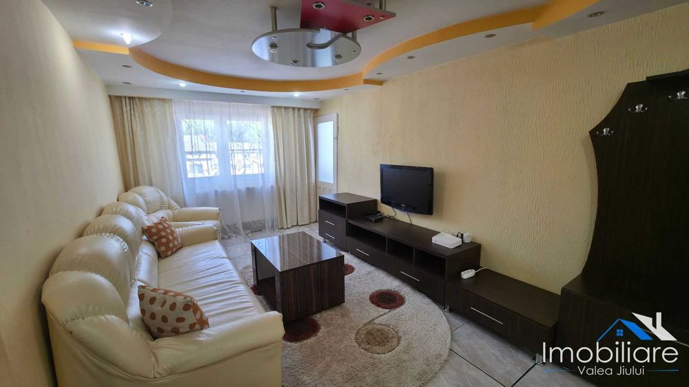 Apartament 3 camere - Lupeni (Barbateni) | 2 balcoane