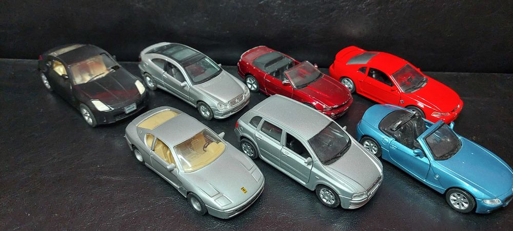 метални коли 1:43