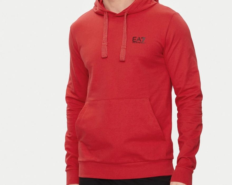 Чисто нов EA7 Армани суитшурт M