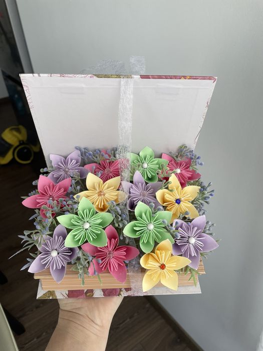 Vand aranjament floral