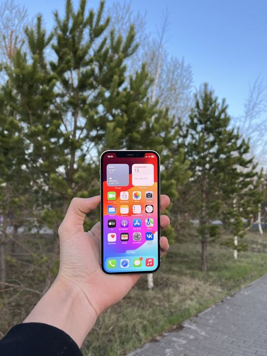 Продам срочно iPhone 12 Pro 256gb