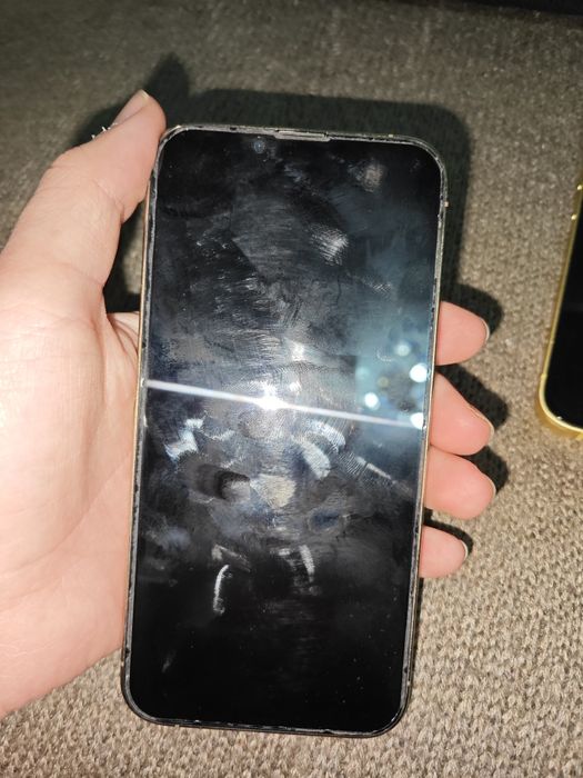 iPhone 13 pro 256 гб не идеал