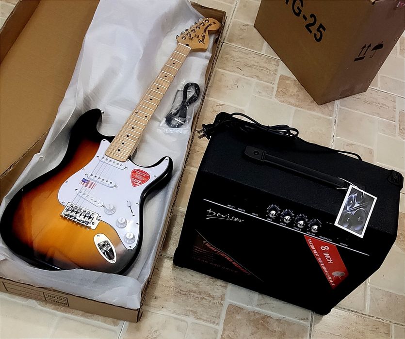 Электро-гитара+комбо-усилитель. Комплект.