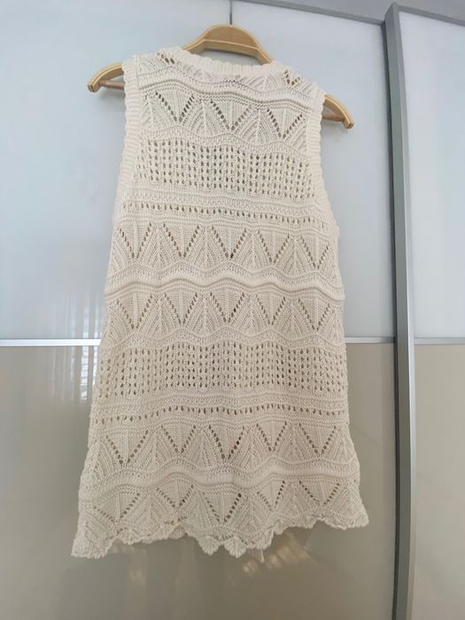 Vestă tricotată închidere cu fundiță