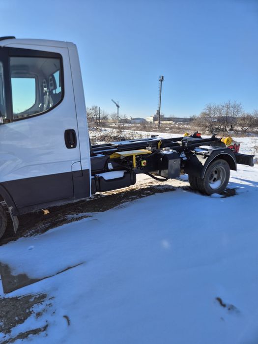 VÂND/SCHIMB Iveco An 2022 cu Abrollkipper nou Jimeca