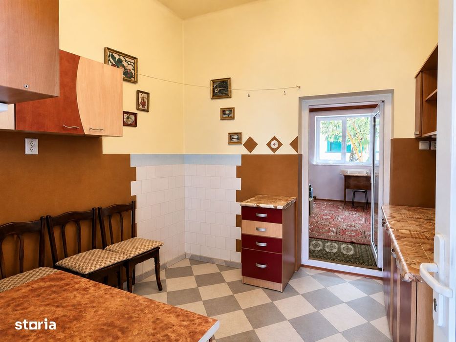 Apartament la casă - ultracentral, Oradea, Str. Crișului, 37 mp utili