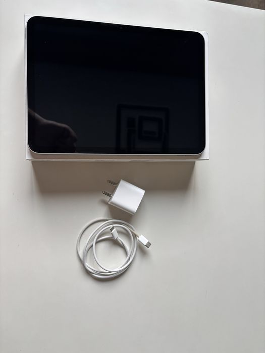 Ipad 2022 4/64 Гб a2696