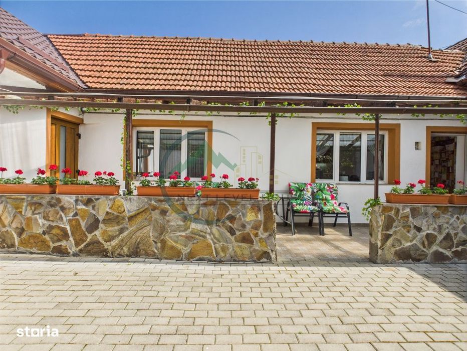 Casa Brasov Schei | individuala | Piata Unirii | Garaj