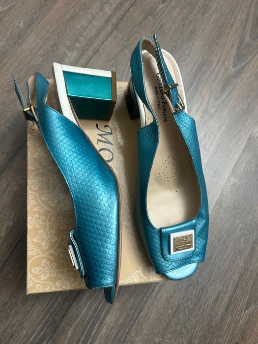 Женская обувь босоножки