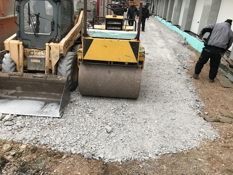 Вертикална планировка-подпорни стени,отводнители, полагане на паваж