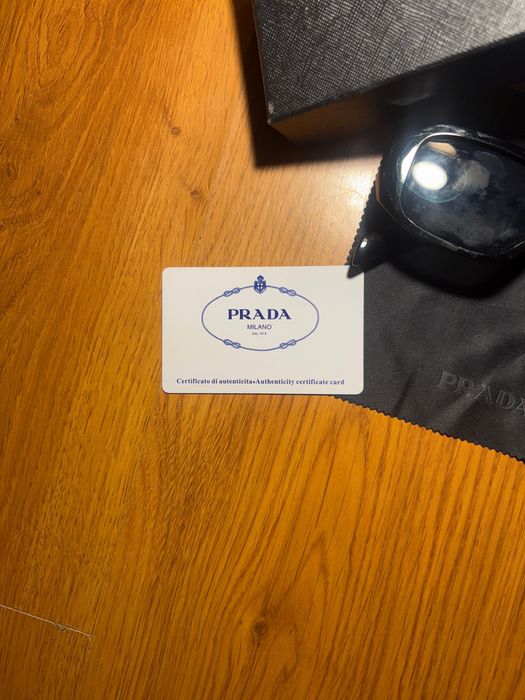 Слънчеви очила Prada