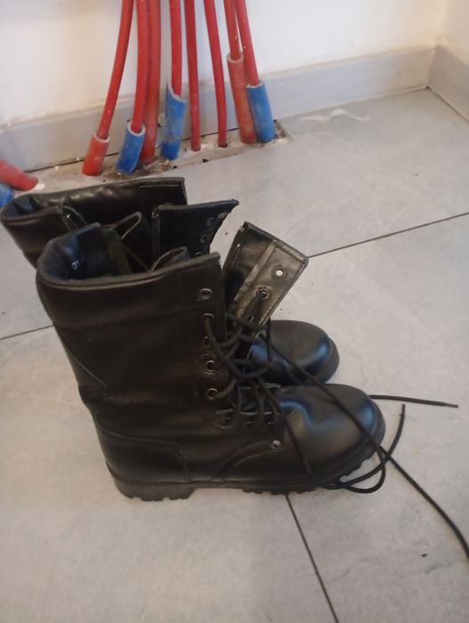 Продам берцы новые