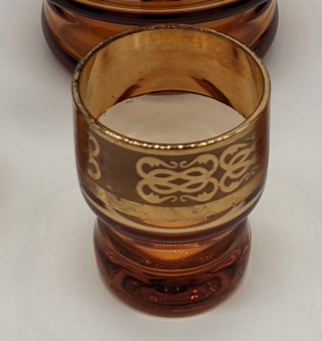 Продам  раритетный набор Графин и 5 стопок