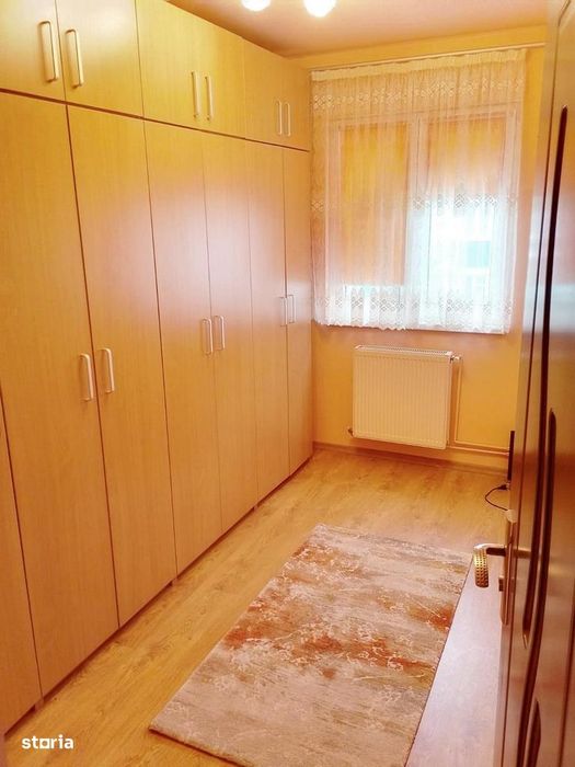 Apartament cu 3 camere de inchiriat zona Mihai Viteazu