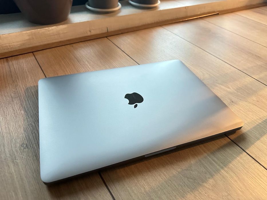 Macbook pro 13” M1