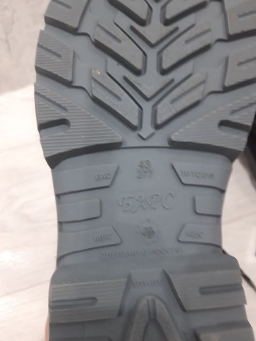 Продам спецобувь