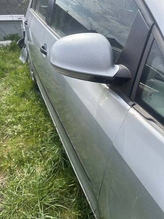 Plansa bord ,oglinda st dr VW Golf 5 Plus