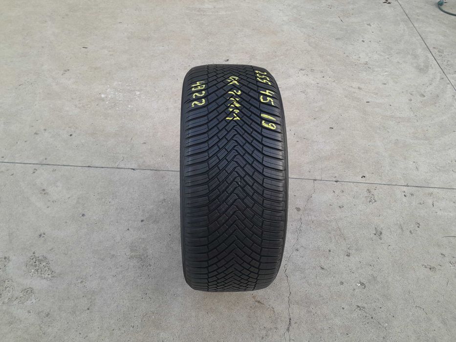 O anvelopa 255 45 19 continental allseasoncontact 7 mm dot 4922