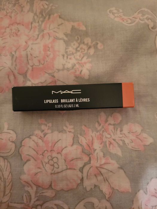 Червило MAC - Please Me 310 - чисто ново, неизползвано
