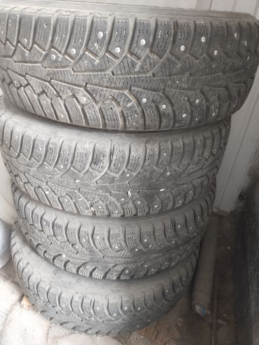 Продается зимние баллоны с дисками