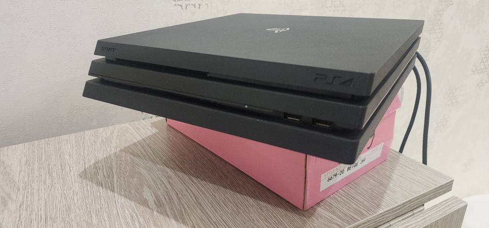 Sony play station 4pro. 1tr