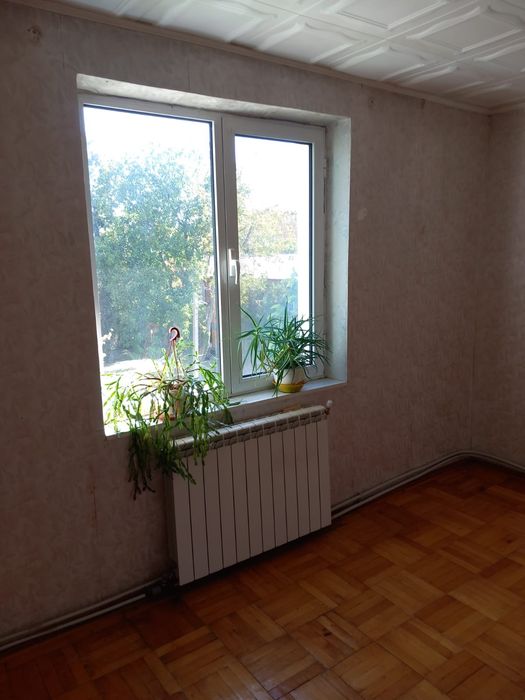 Apartament în Str Costache Racovita, 3 camere 64 mp utili, balcon, etaj 3/4, centrala proprie, AC, termopan, depozitare, scoli si licee in apropiere
