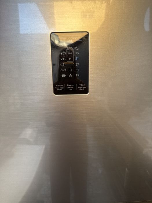 Холодильник Самсунг 2 камерный, цена 7 миллионов 500 тысяч сум