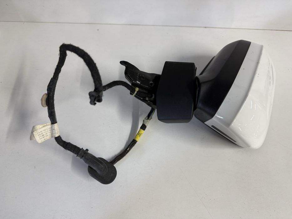 Audi Q3 2018 дясно огледало