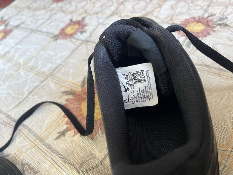 Nike маратонки