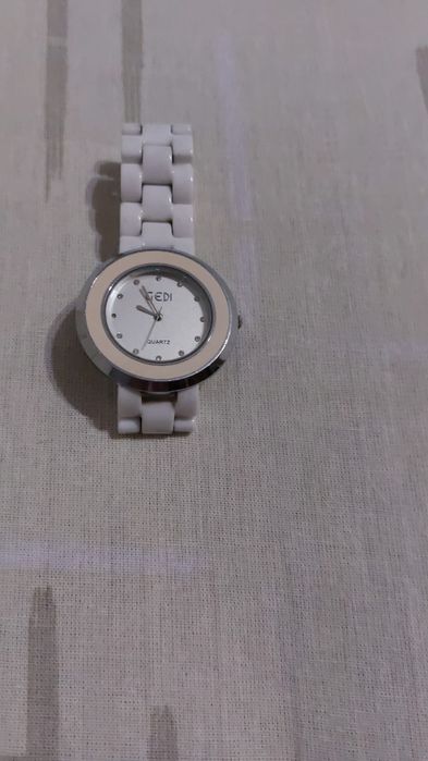 Часы наручные белые женские, рабочие