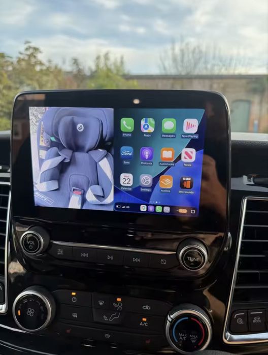 Ottocast Cabin Care – Безжичен CarPlay/Android Auto адаптер + Камера за купето (2-в-1)