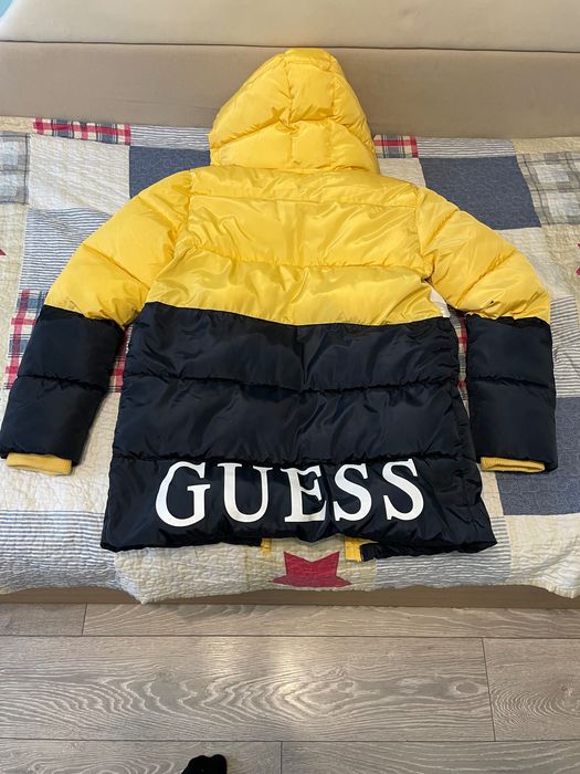 Зимно яке със качулка GUESS - 16 год.