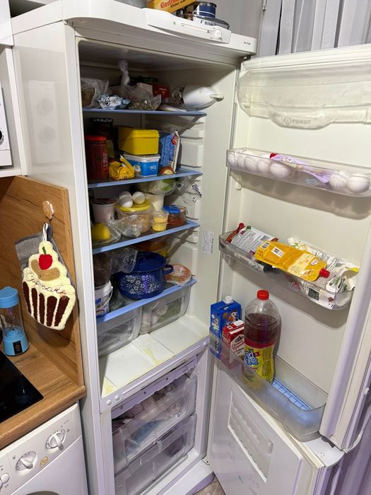 Отдам бесплатно холодильник