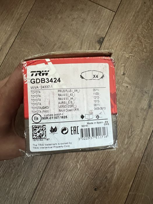 Set discuri/placuțe frână spate Toyota Auris/Corolla -  TRW DF4830