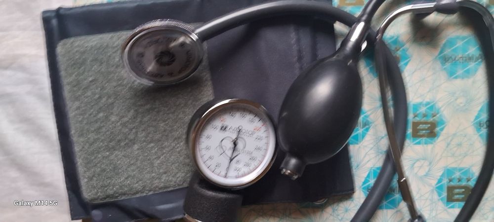 Новый механический тонометр Адъютор Санкт Петербург Россия