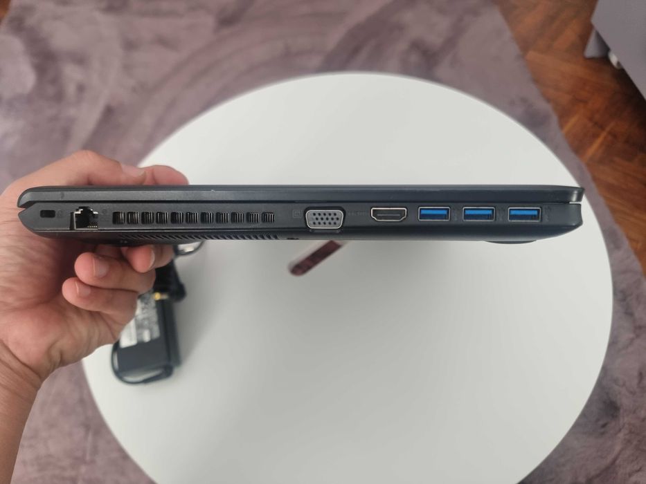 Laptop fujitsu i5 7200u 8gb ddr4 ssd 128gb