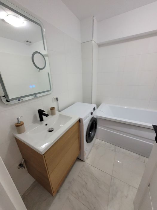 Închiriez apartament cu factură