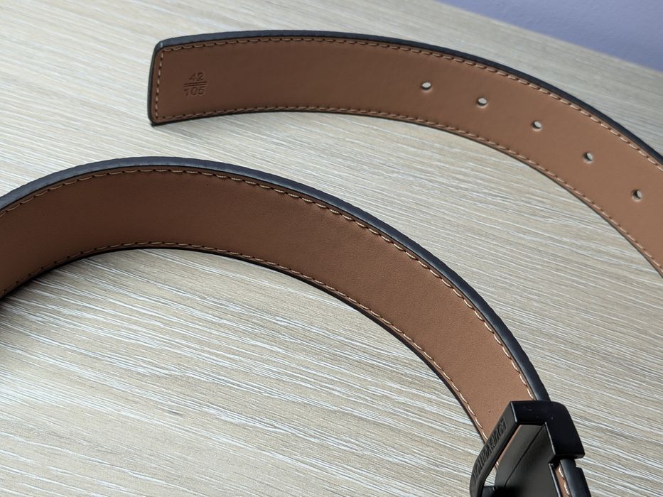 Curea LV culoarea neagra