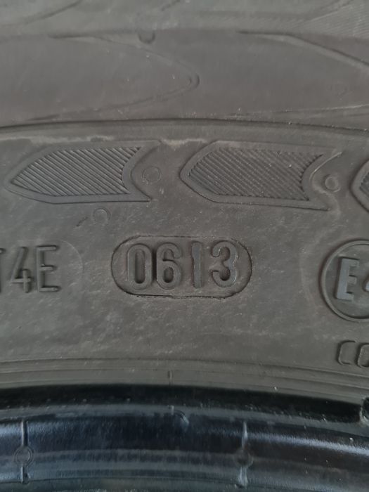 Летни гуми за Бус 4 броя CONTINENTAL Vanco2 225 75 R16C