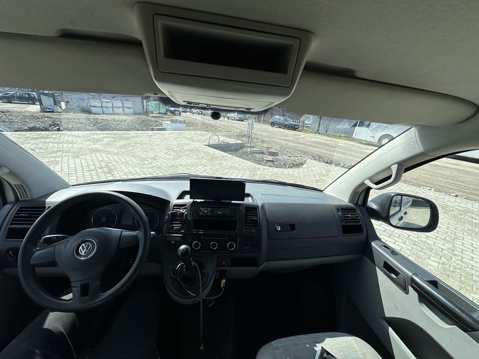 Volkswagen Transporter T5 2.0 Diesel | Întreținut | Gata de munca